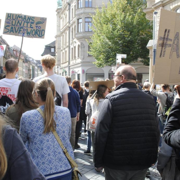 Diözesanjugendpfarrer Norbert Förster bei einer Fridays-For-Future-Demo im Frühjahr 2019