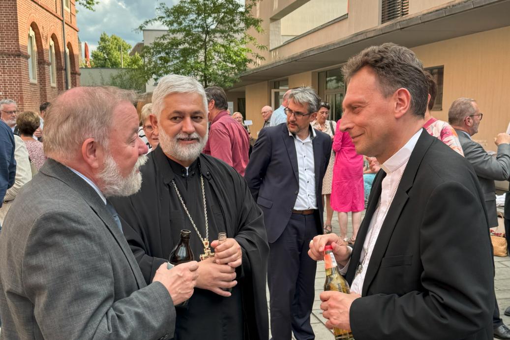 Erzbischof Gössl beim Empfang der Stadtkirche Nürnberg